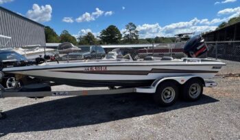 1992 Basscat – 2006 Yamaha 200hp side