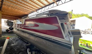 1999 Pontoon Tracker 21’ Party Barge back