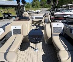 2025 SLS-3 Q DH WITH WAKE TOWER interior