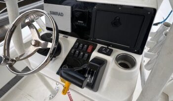 2007 Everglades 223 CC dash