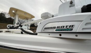 2007 Everglades 223 CC minn kota