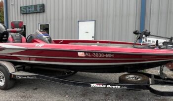 2012 Triton 21 XS HP side