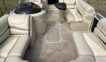 2013 Bennington 2275 GCW interior