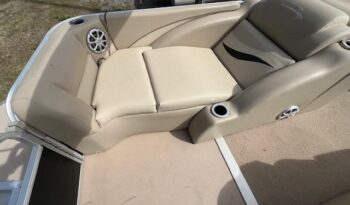 2013 Bennington 2275 GCW lounge