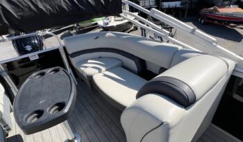 2023 Starcrarft EX 22 back seats