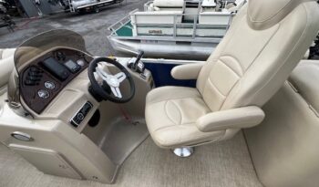 2016 Silverwave 230 Island CLS captain seat