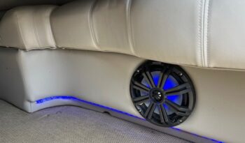 2019 Silverwave 230 Island CLS speakers