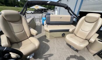 2024 Starcraft EXS -1 Q DH Tritoon seats