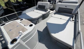 2027 Starcraft CX 23 RL back seats
