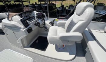 2027 Starcraft CX 23 RL chair