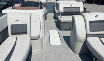 2027 Starcraft CX 23 RL interior