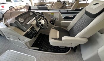 Starcraft SLS-3 R Suzuki DF captain seat